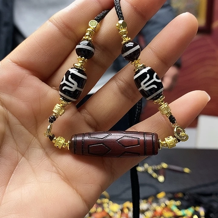 玛瑙/玉髓合金颈饰