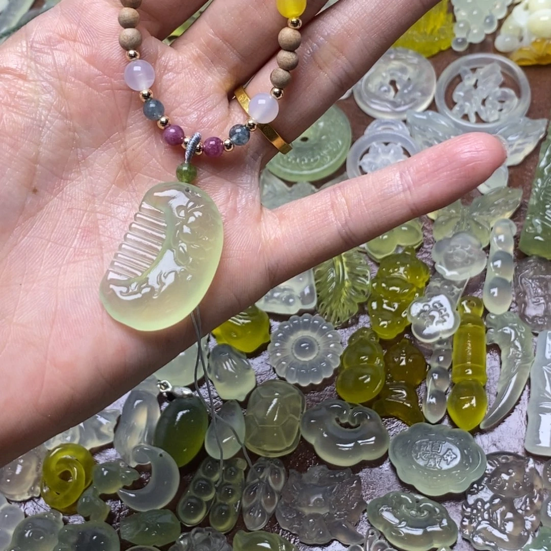 蛇纹石玉合金项链