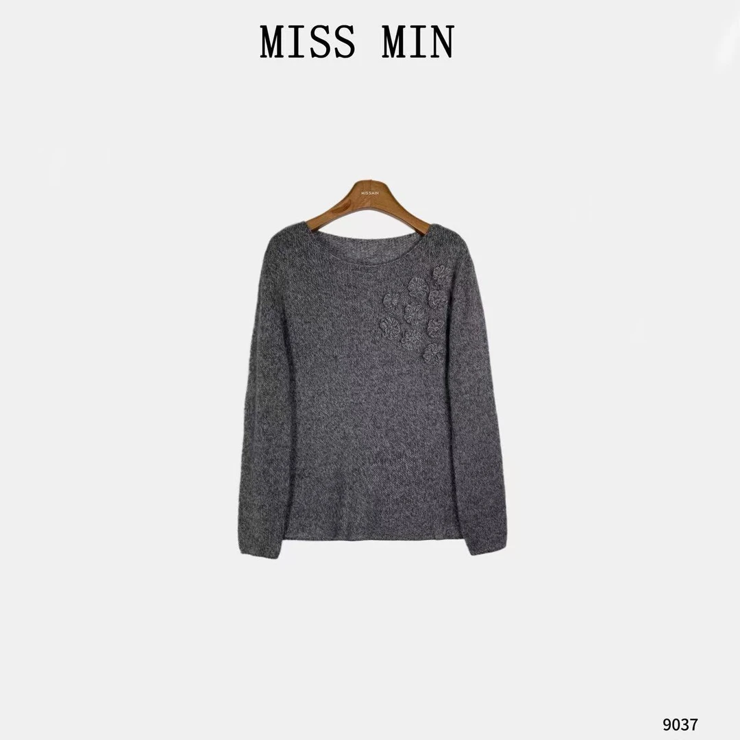 MISS MIN【温柔】立体花朵针织设计小众女装宽松高级感上衣 9037