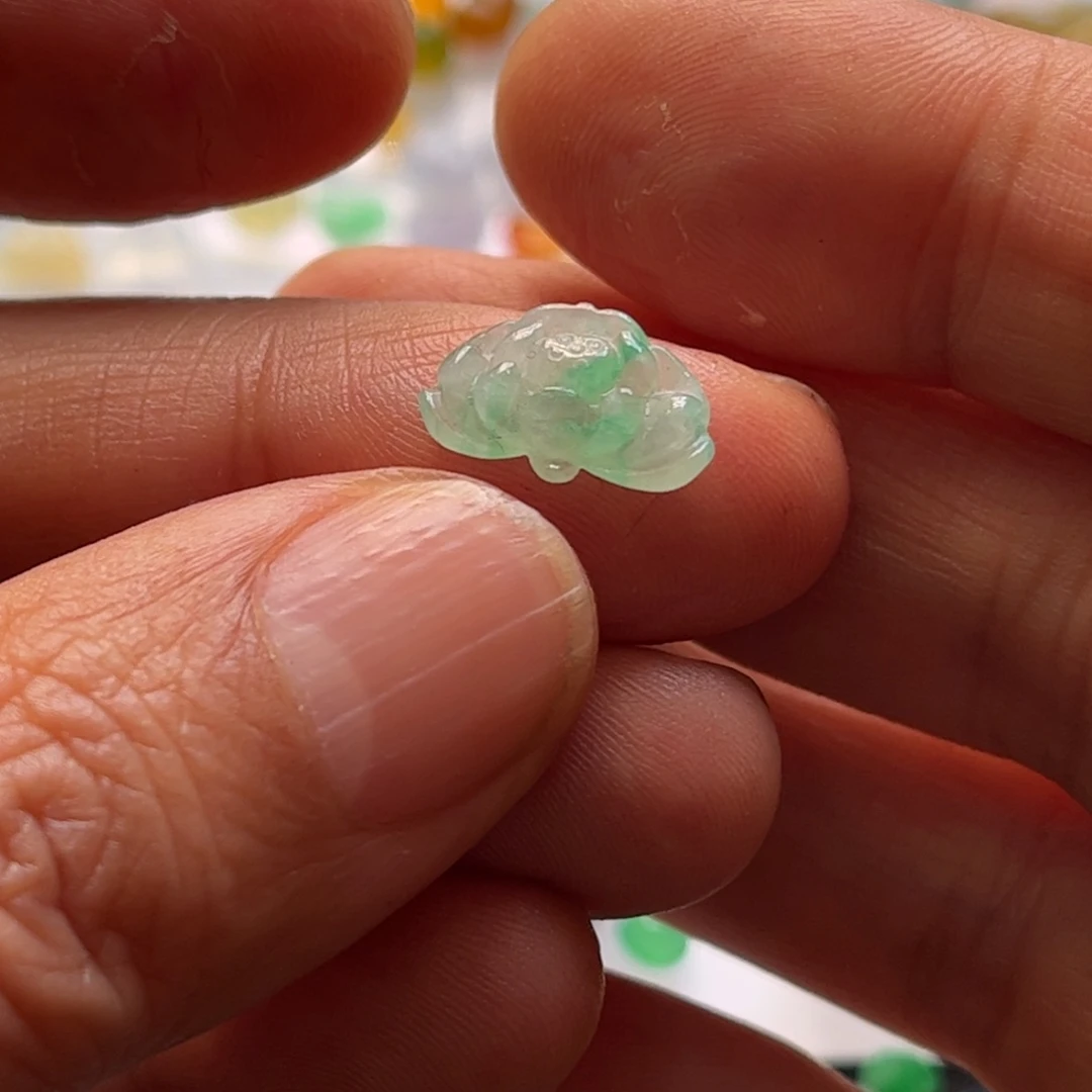 定制翡翠未镶嵌莲花