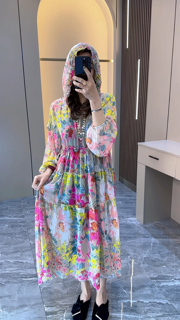 Duo+2025新款连帽版单层时尚洋气防晒度假沙滩连衣裙