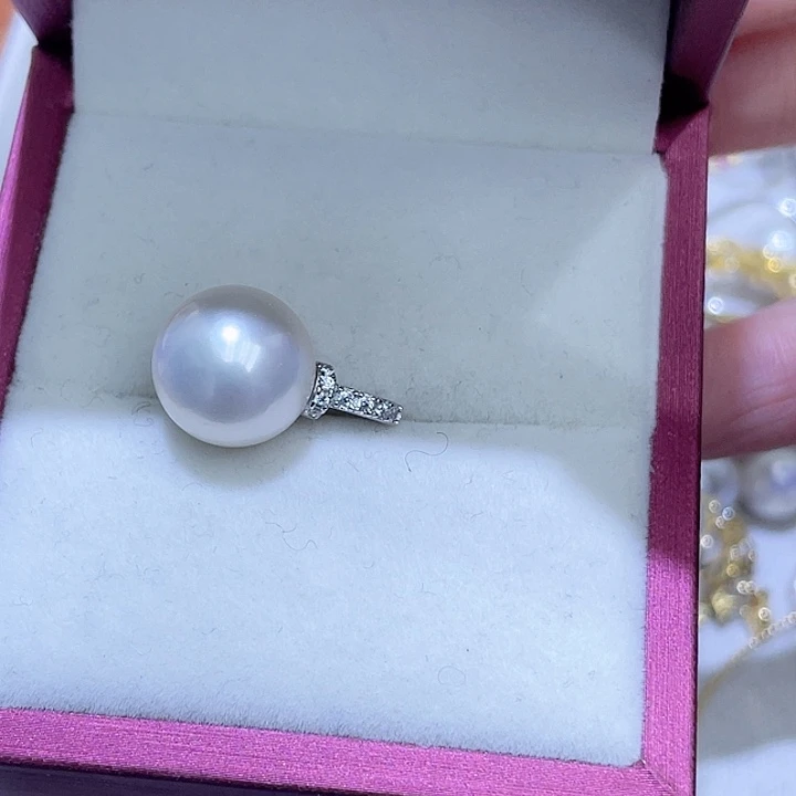 淡水珍珠颈饰银S925镶嵌V****V