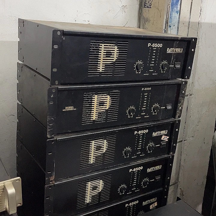 9新  不包邮P-6500专业功放机一台价