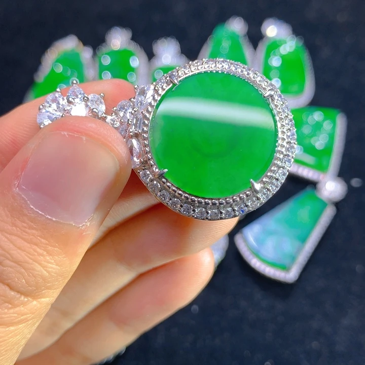 翡翠颈饰银S925镶嵌一个