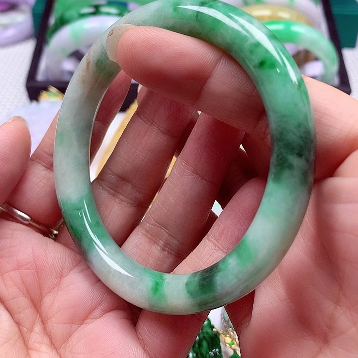 翡翠未镶嵌手镯翡翠