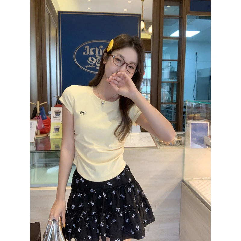 褶皱收腰纯欲短袖夏蝴蝶结刺绣正肩T恤女修身短款小飞袖上衣