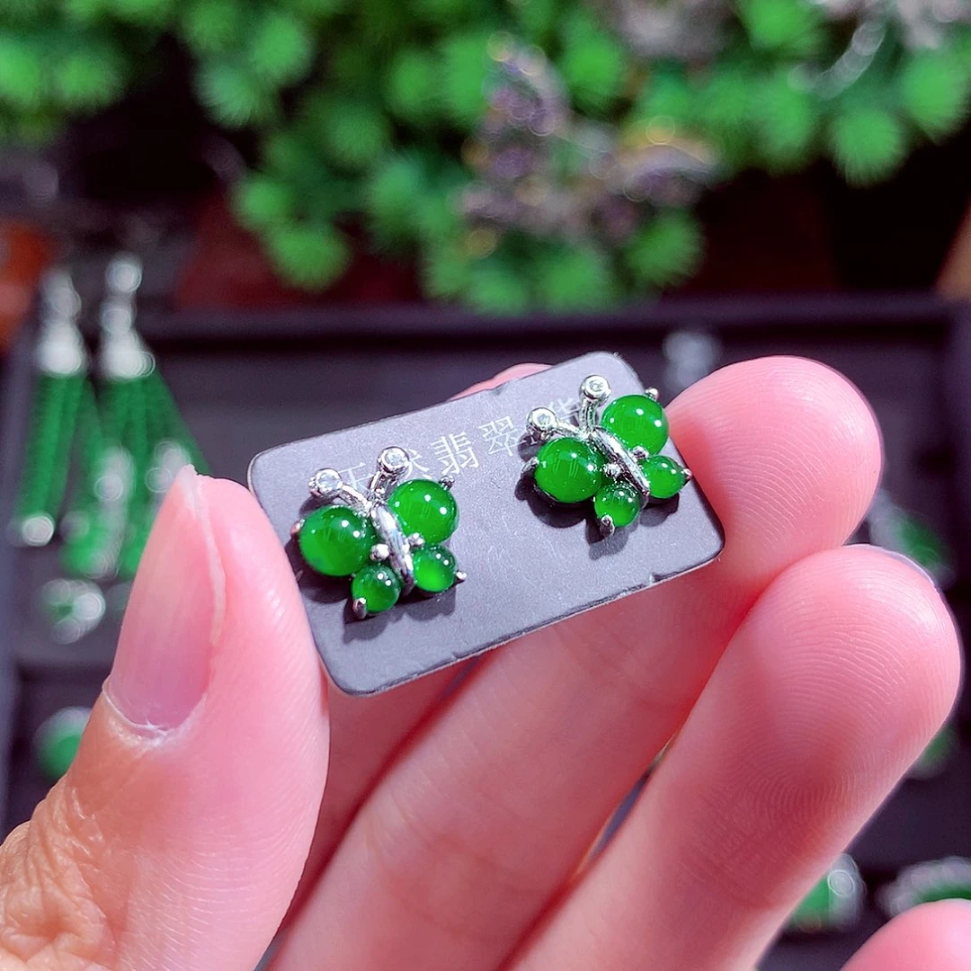 颈饰未镶嵌翡翠天然