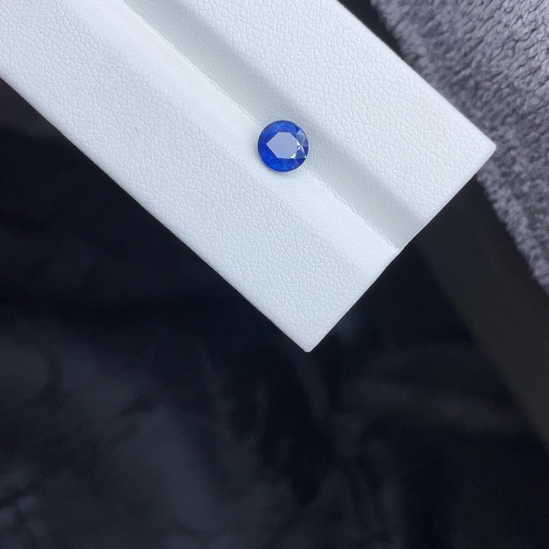 蓝宝石裸石0.987Ct