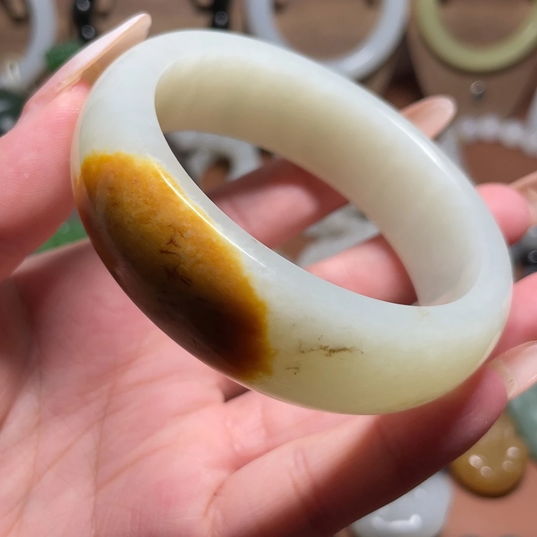 和田玉（青玉）未镶嵌手镯