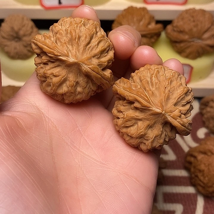 文玩核桃吊坠40原装核王
