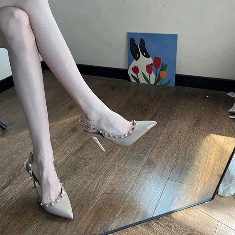 PinkAvril铆钉高跟鞋女2024年夏季新款尖头细跟裸色柳丁不累脚网