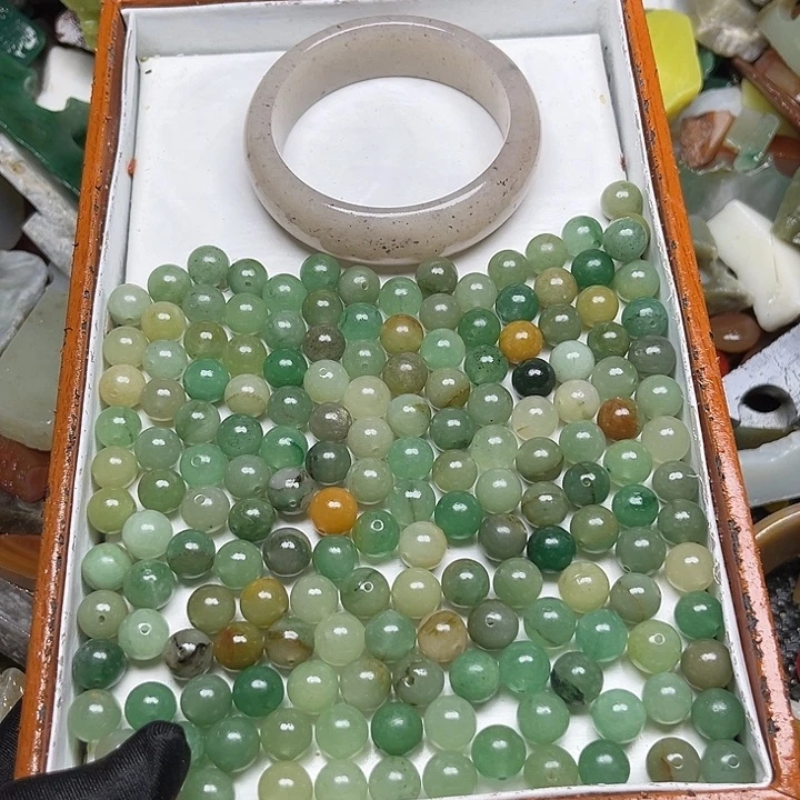 和田玉9K金镶嵌珠宝奇石真**待