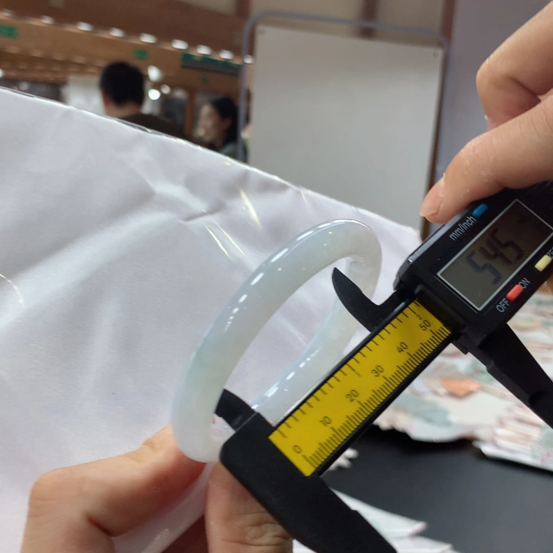 未镶嵌手镯翡翠买断