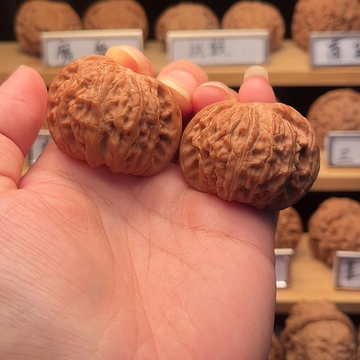 文玩核桃把件43蝴蝶磨