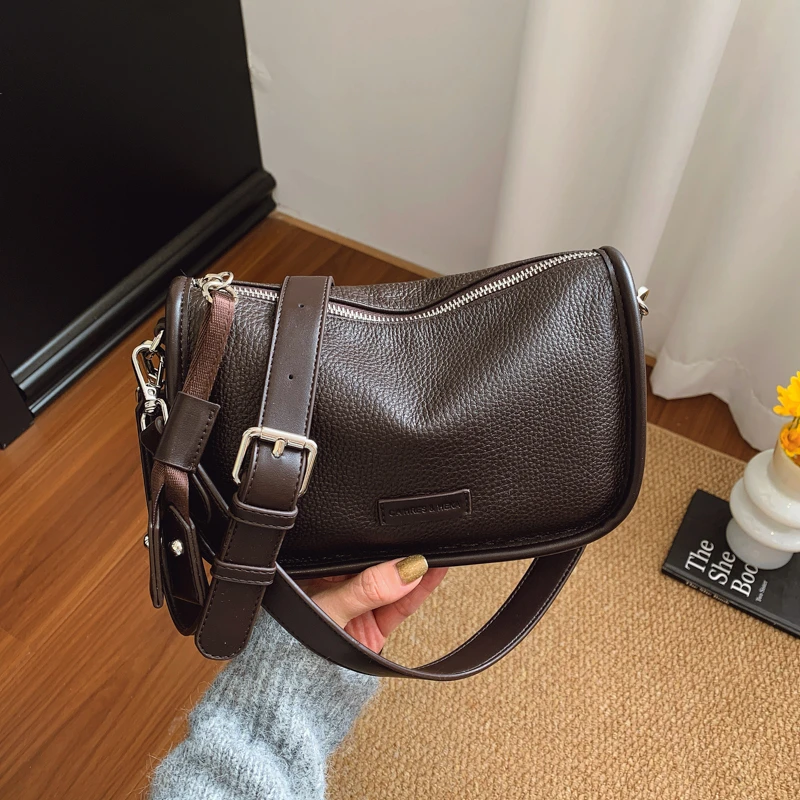 超火流行爆款包包女2025年秋冬新款腋下包上班通勤小众单肩斜挎包