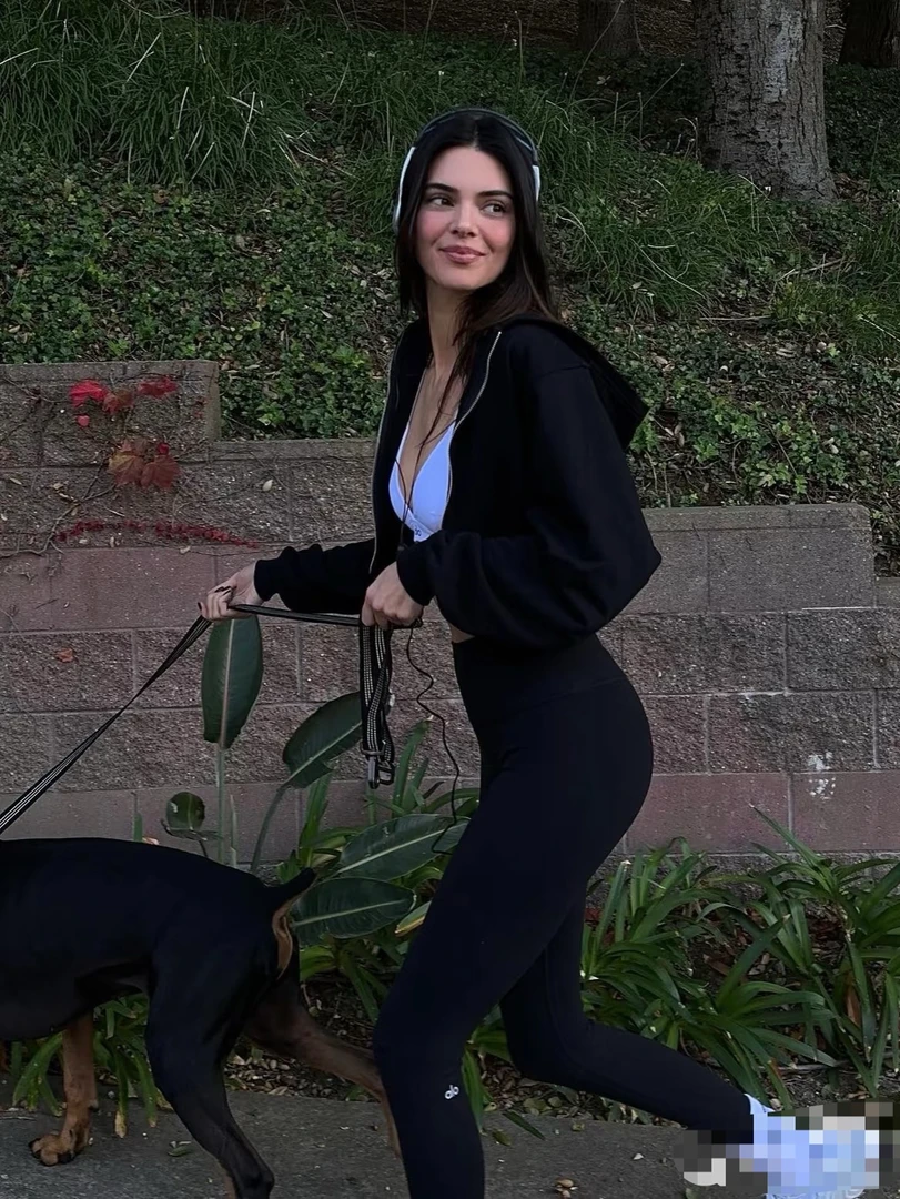 休闲瑜伽裤收脚女款