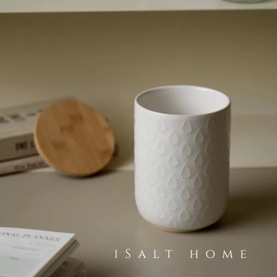 出欧洲浮雕珍珠波点收纳罐花瓶北欧简约筷子书法桶桌面笔筒可爱