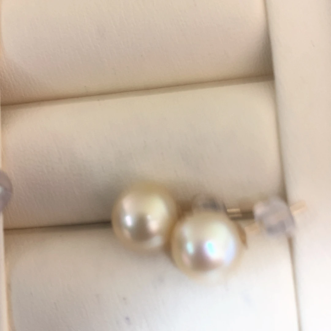 18K金镶嵌耳饰海水珍珠