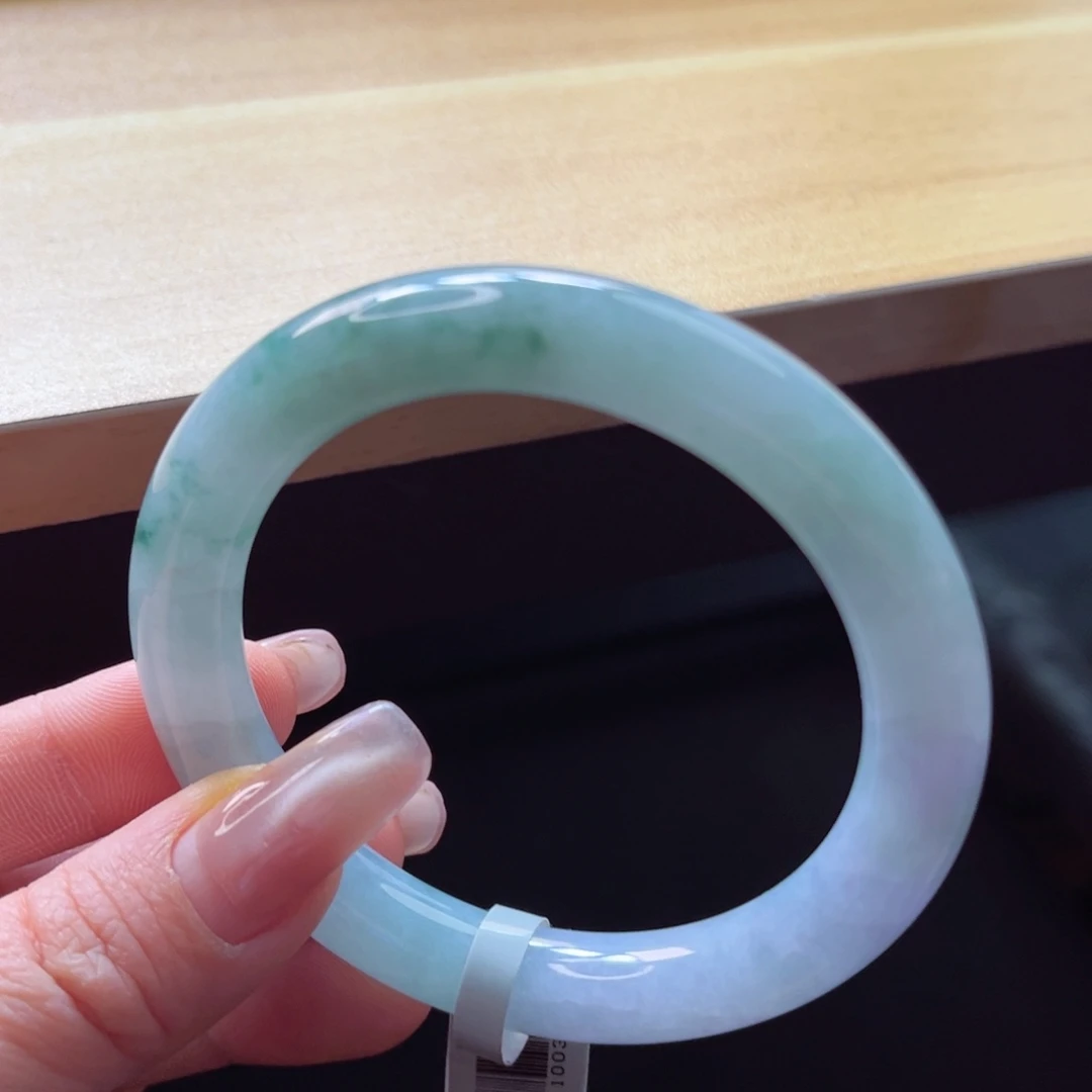 翡翠手镯未镶嵌手镯