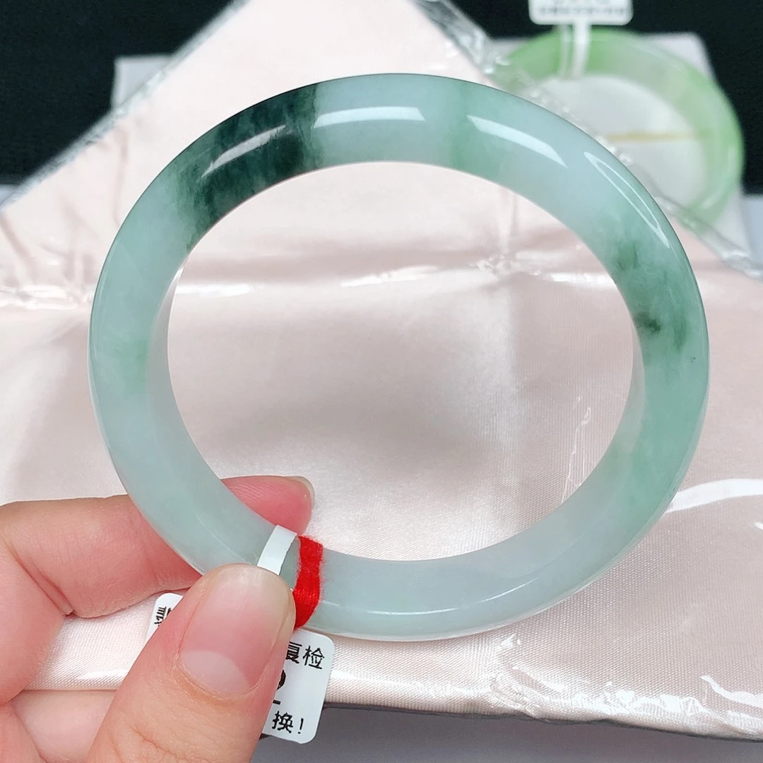 翡翠未镶嵌手镯正圈58