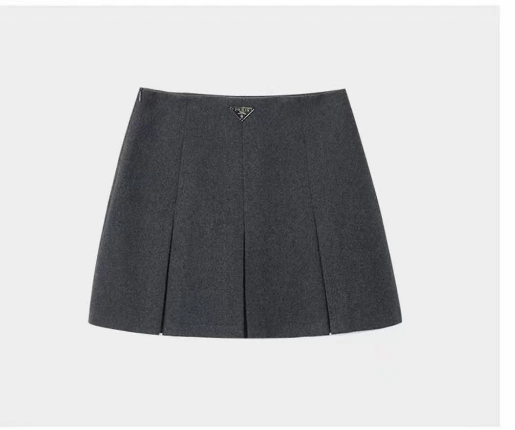 深灰色毛呢百褶裙2025秋冬新款时髦轻奢a字短裙修身高腰半身裙女