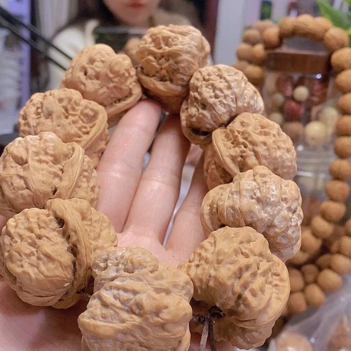【闪购商品】文玩核桃把件韦*州37蛤蟆头手持身有黄