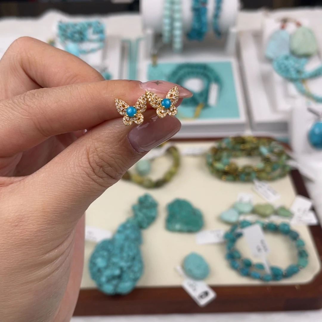 未镶嵌绿松石颈饰