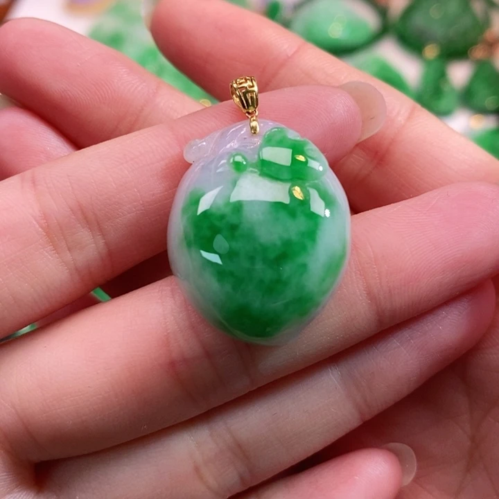 颈饰未镶嵌翡翠吊坠
