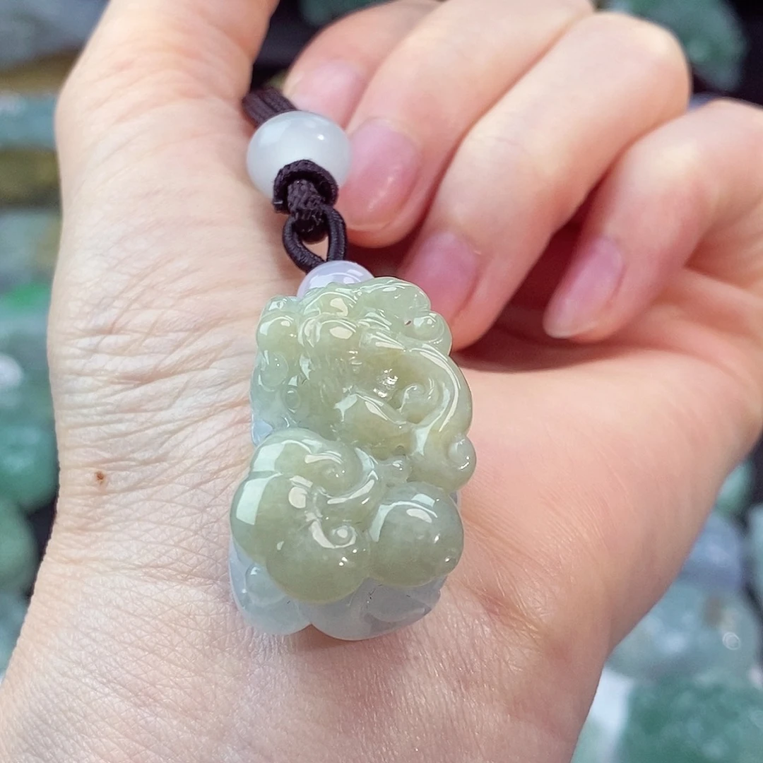 颈饰未镶嵌翡翠天然