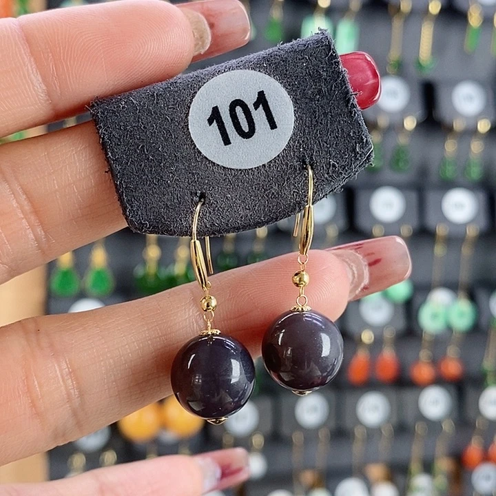 和田玉耳饰18K金镶嵌