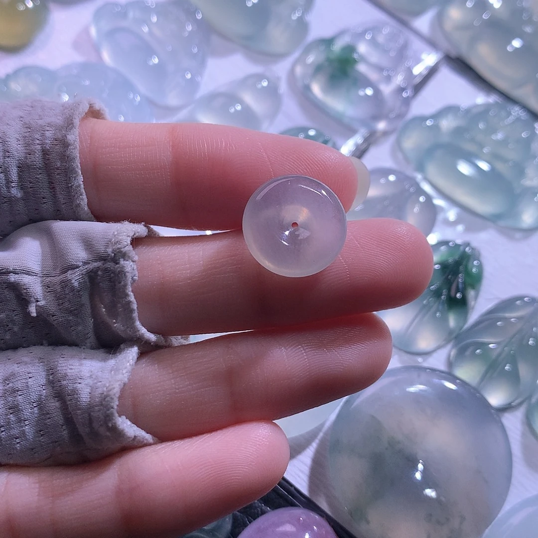 颈饰未镶嵌翡翠扣