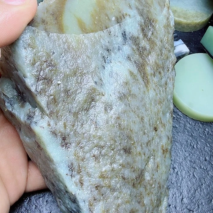 和田玉（糖玉）未镶嵌珠宝奇石