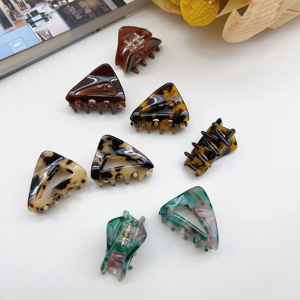 04078 好啊商店 三角小抓夹组合两个装，四色，长3.7cm左右