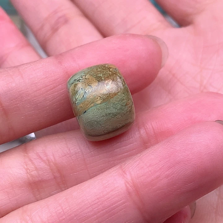 绿松石颈饰未镶嵌涨**语