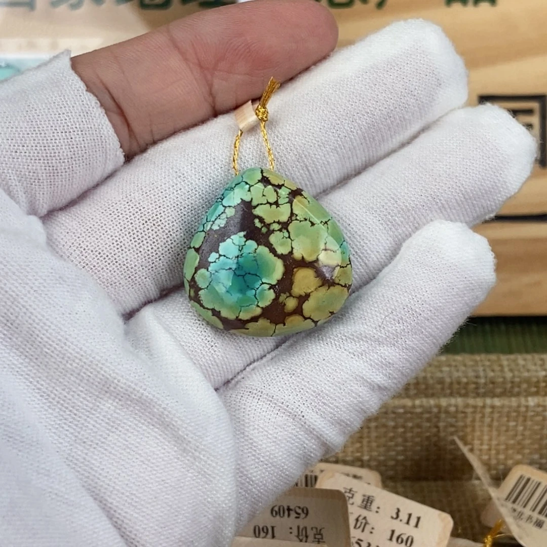 未镶嵌绿松石珠宝奇石