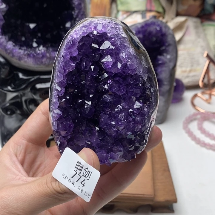 未镶嵌大型摆件（非配饰）紫晶