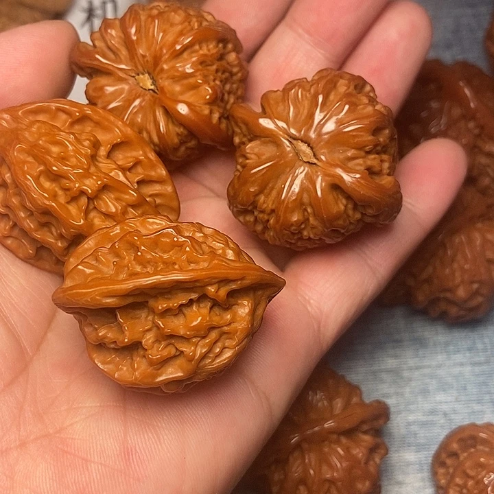 文玩核桃吊坠白40