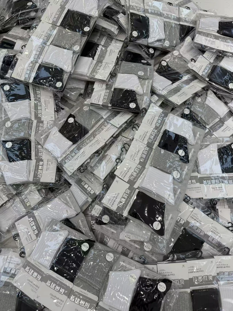 秋冬季纯色男款运动风透气常规款中筒袜