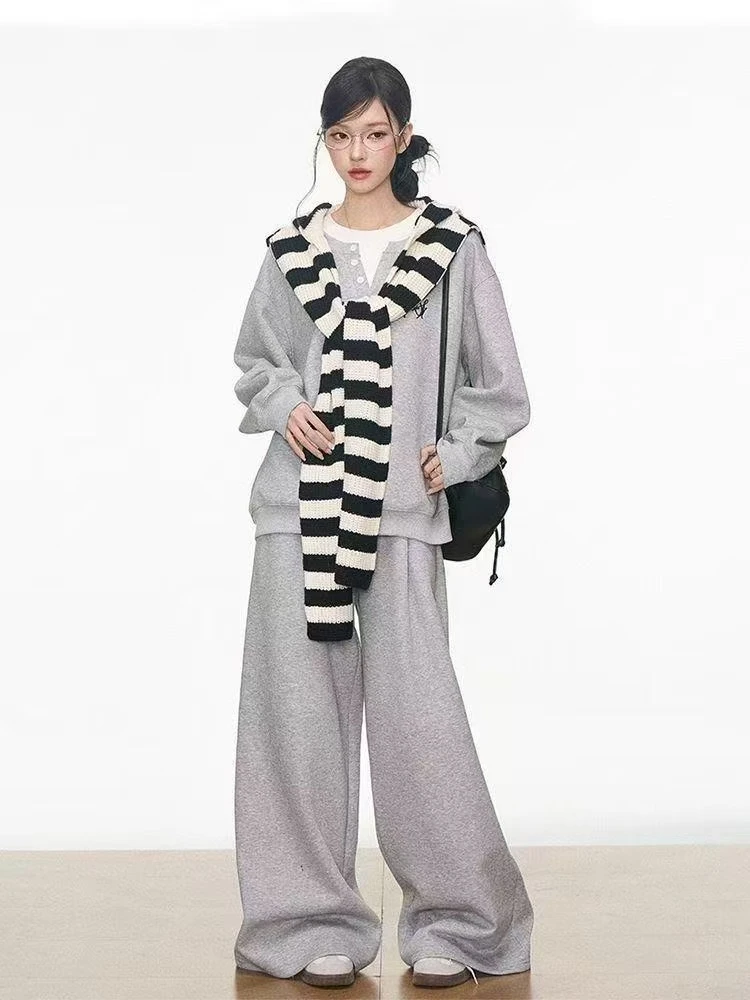 秋季韩系休闲运动灰色卫衣套装女通勤高级感百搭三件套