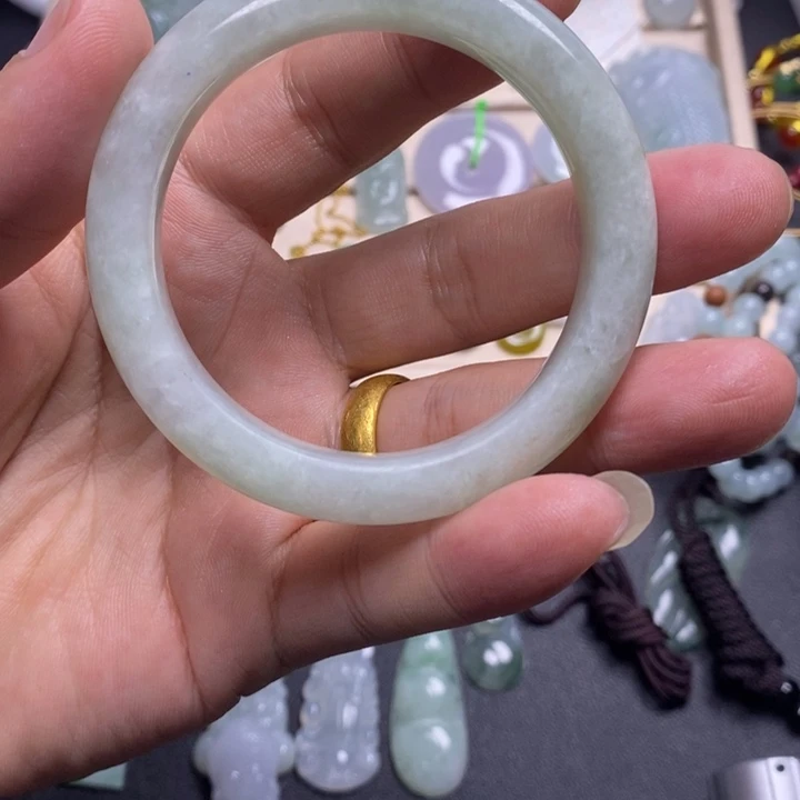 翡翠未镶嵌颈饰天然缅甸翡翠A货