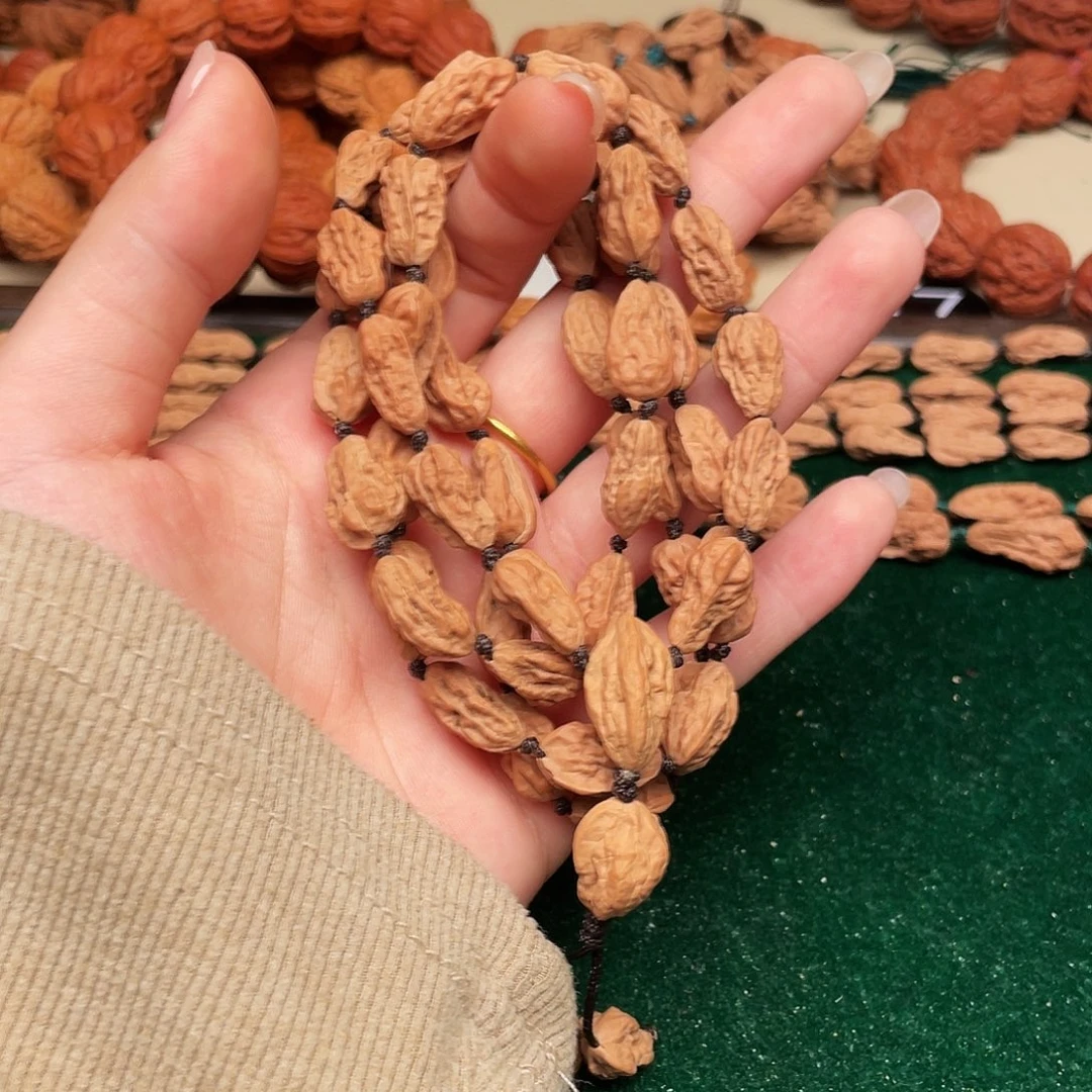 丰***材吊坠文玩核桃异形