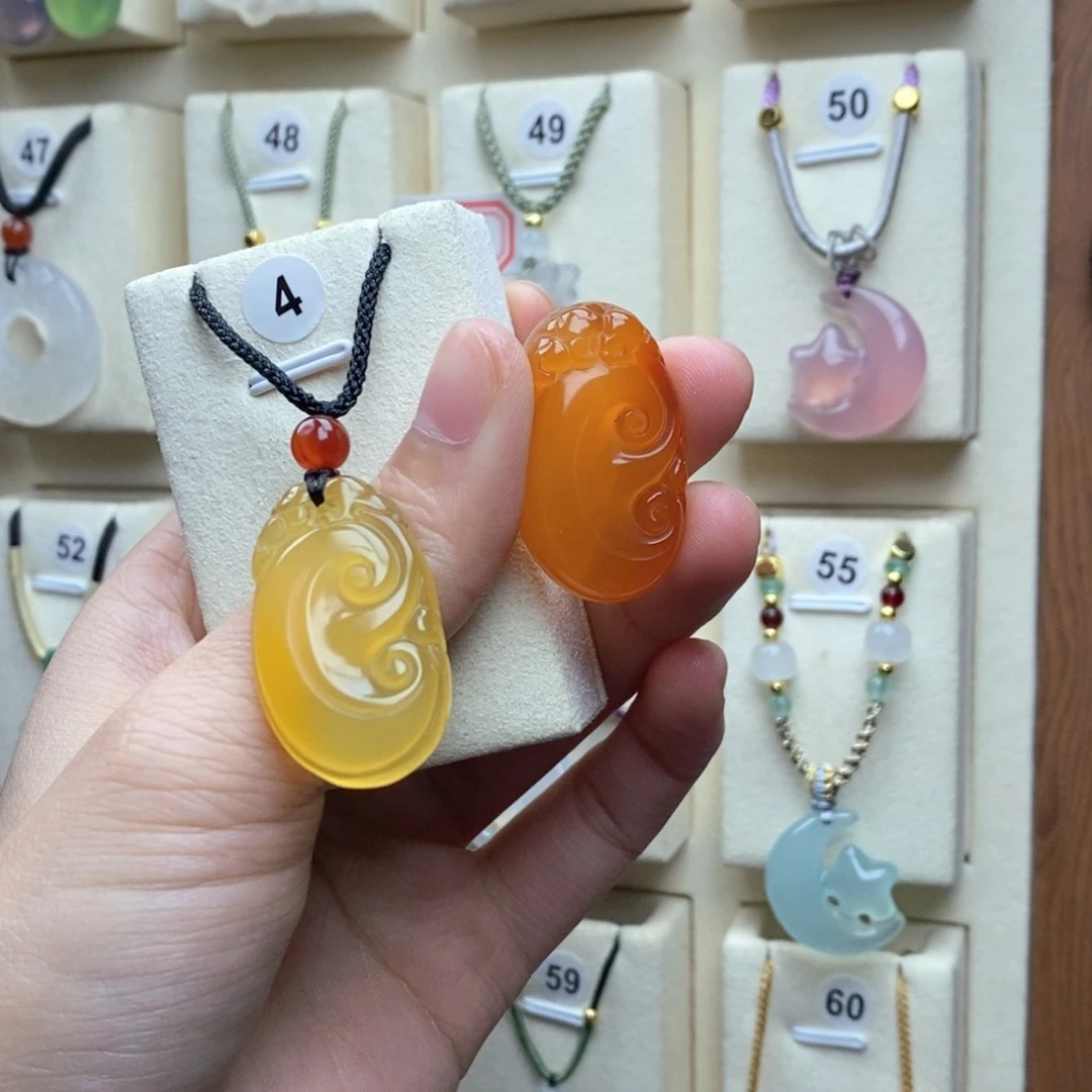 玛瑙/玉髓吊坠(赠链)未镶嵌百*花