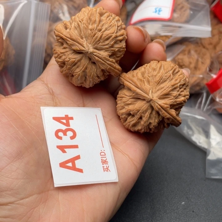 吊坠文玩核桃核桃