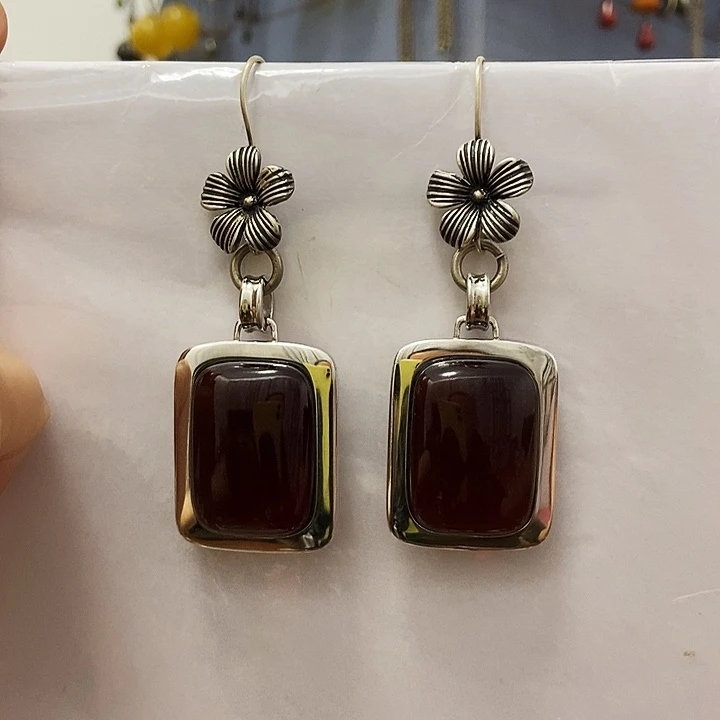 青****血珀银S925镶嵌耳饰琥珀