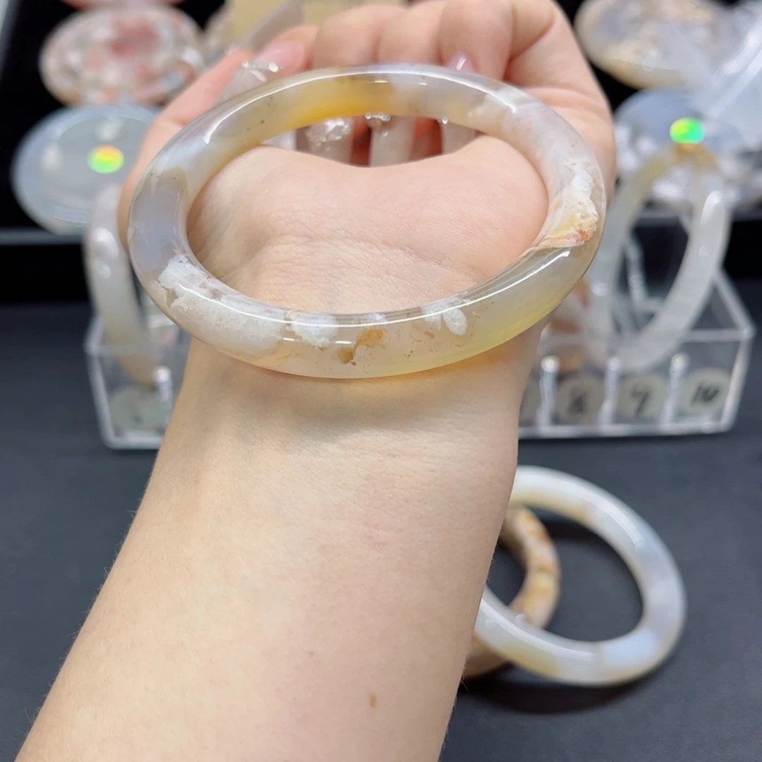 玛瑙/玉髓手镯未镶嵌5758