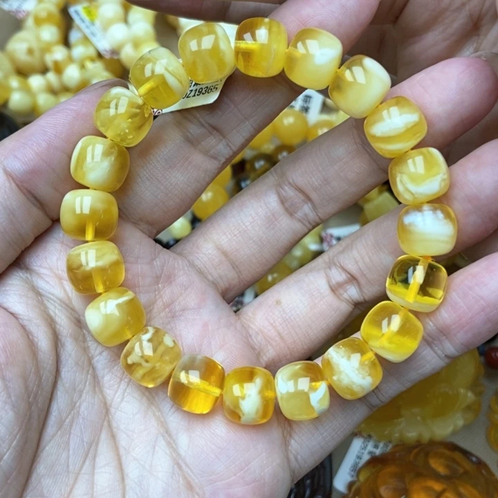 未镶嵌琥珀珠宝奇石11