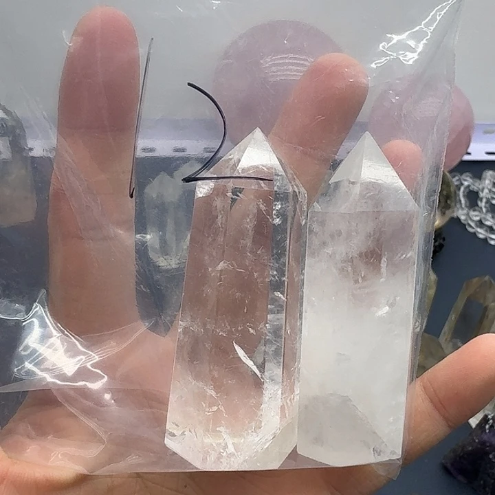 秦***)水晶摆件未镶嵌天然水晶