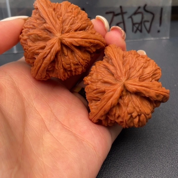 林***哥吊坠文玩核桃白狮子