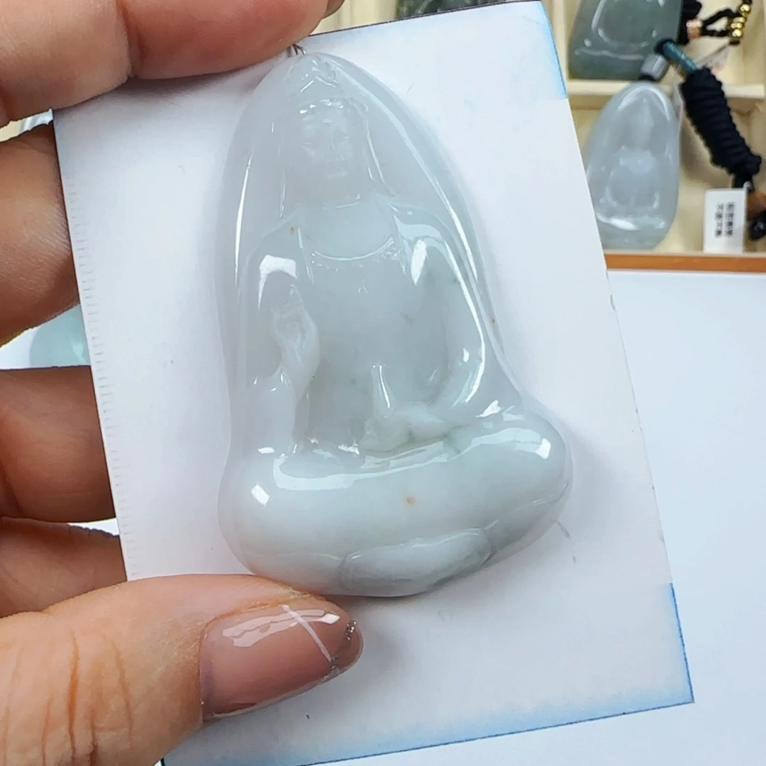 翡翠未镶嵌颈饰