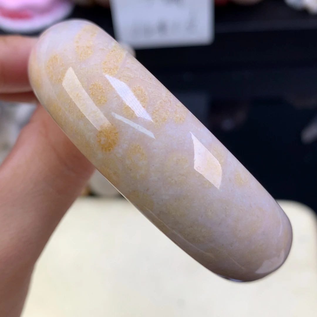 硅化珊瑚（珊瑚玉）未镶嵌颈饰手镯五折57圈（4号）